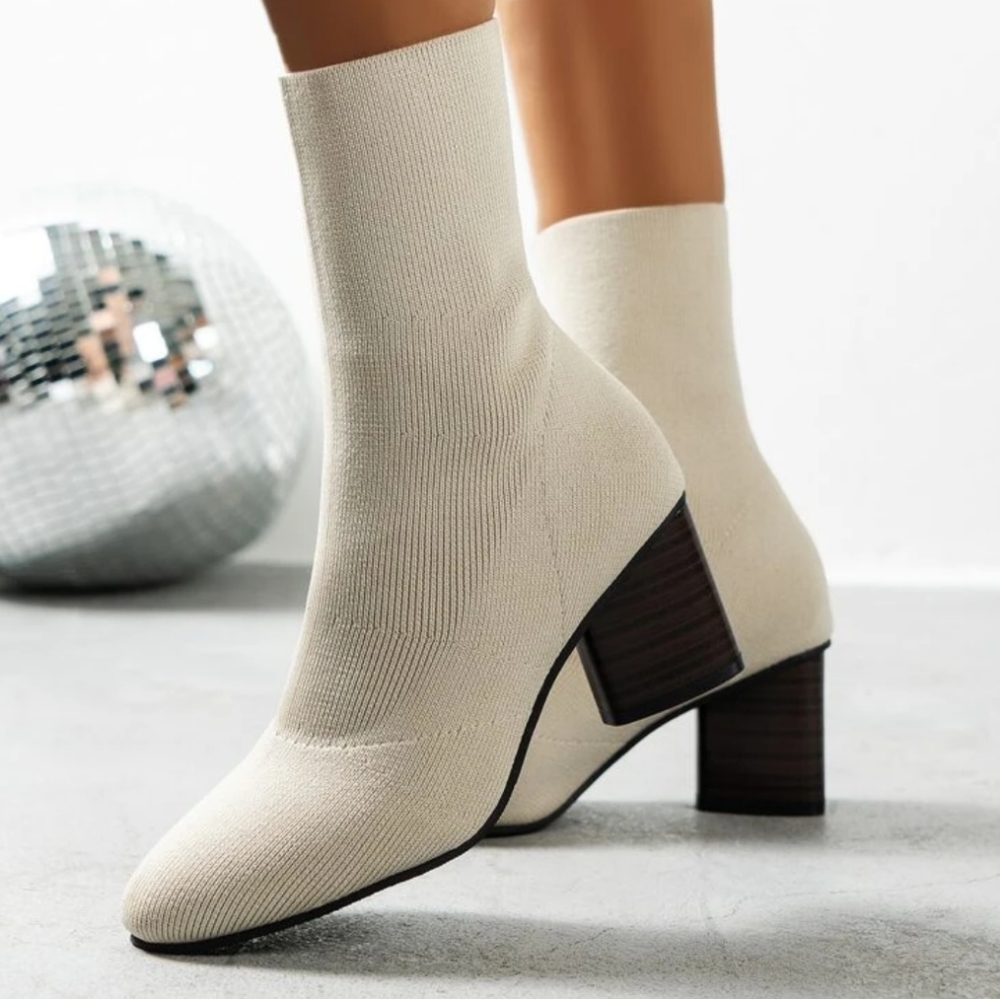 OFF WHITE ANKLE SOCK BOOT SIZE 8.5
